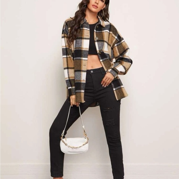 SHEIN LUNE Plaid Curved Hem Longline
Overshirt - Picture 5 of 7